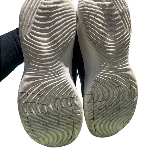 Women’s Nike Running Sneakers - Used Size 7.5 - Picture 5 of 5